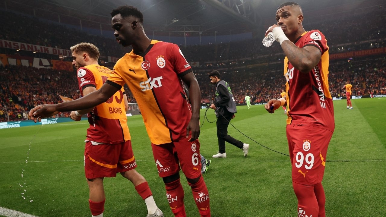 Okan Buruk Galibiyeti Fenerbahçe'ye Bağladı (2)