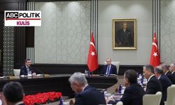 Bakan değişimleri gündemde! Koltuğu sallanan isimleri verdi