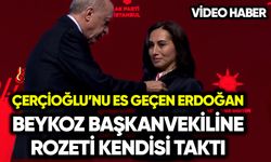 Çerçioğlu’nu es geçen Erdoğan Beykoz Başkanvekiline rozeti kendi taktı