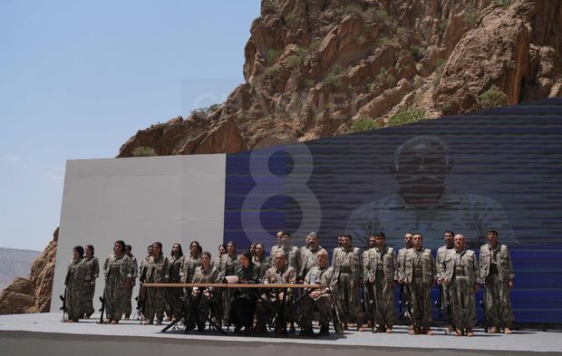 PKK böyle silah bıraktı: Kare kare silah yakma töreni